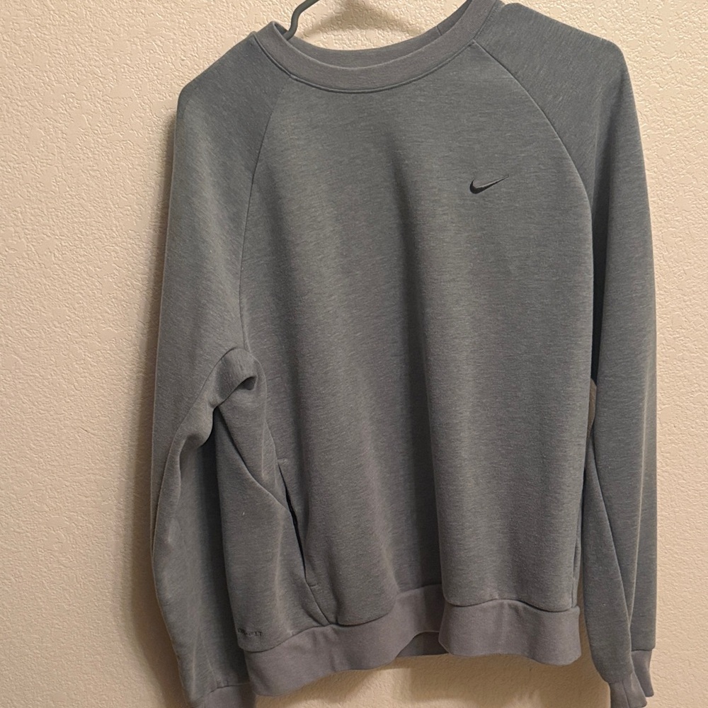 Nike Men's Heather Gray Crewneck Sweatshirt